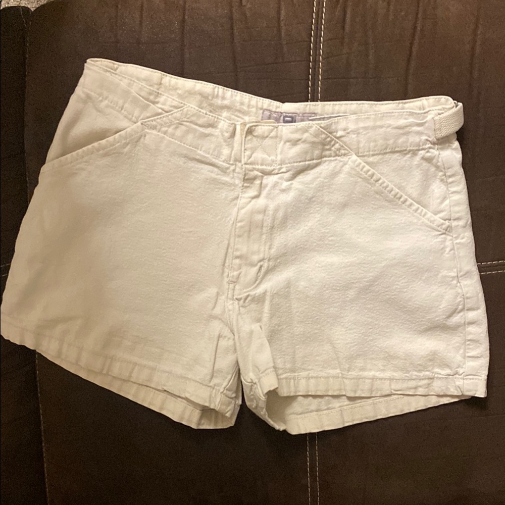 Women's cream stretch short shorts size 7/8 by gasoline